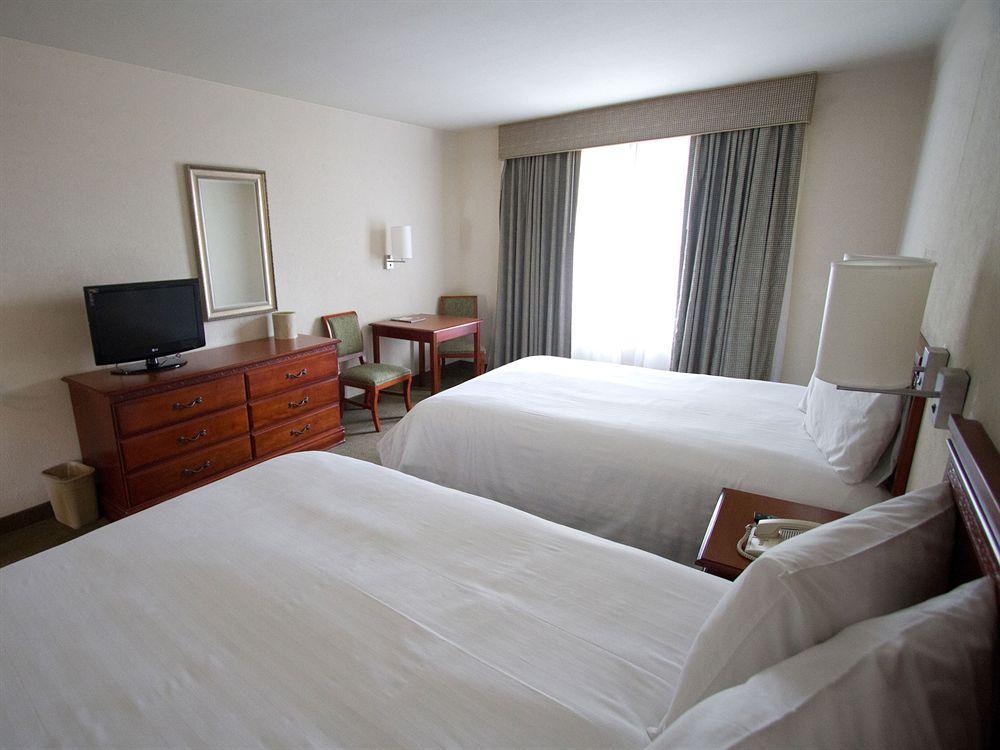 Sierra Suites By Hp Hotels San Luis Potosí Exteriör bild